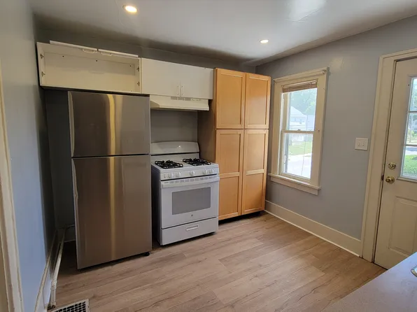 1166 Hall St SE, Grand Rapids, MI 49507