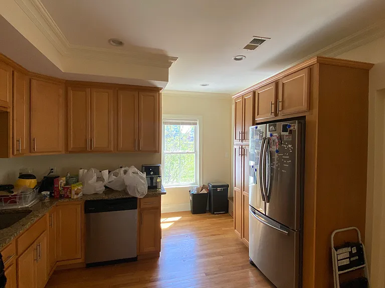 25 Lothrop St #2 — Photo 2