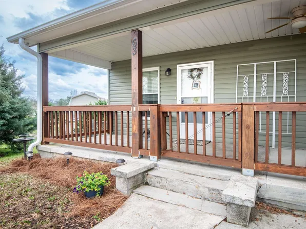 63 7th Ave SE, Graysville, AL 35073