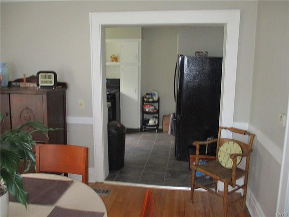 4th image of 114 Marjorie St