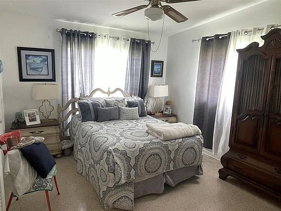 3rd image of 721 SHARON CIRCLE