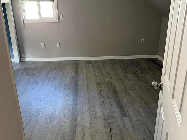 120 W Warren St — Photo 8
