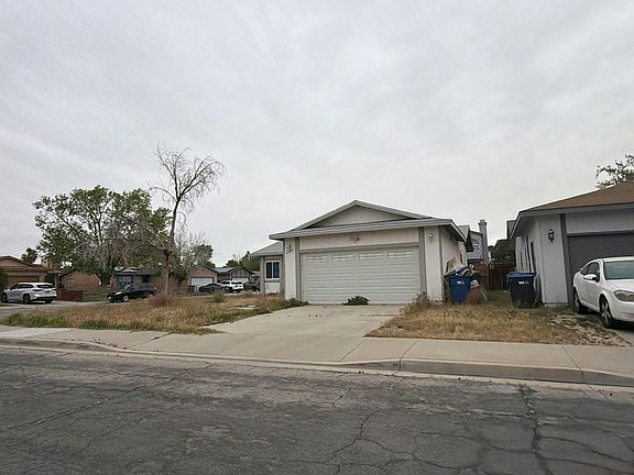 2nd image of 2203 Rosewood Ave
