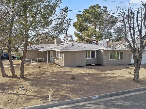 3rd image of 1329 W Avenue H14