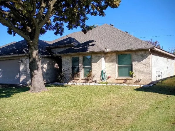 409 Park Meadows Dr, Crowley, TX 76036