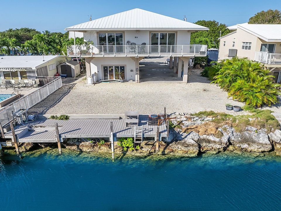 1st image of 2944 Dolphin Dr