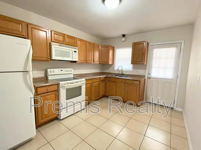 1416 Druid Rd — Photo 7
