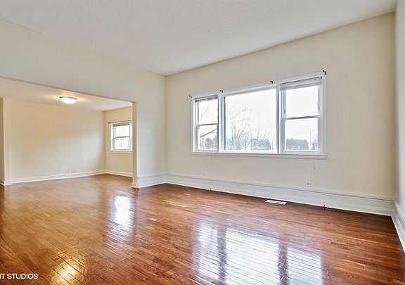 3rd image of 1848 Ashland Ave