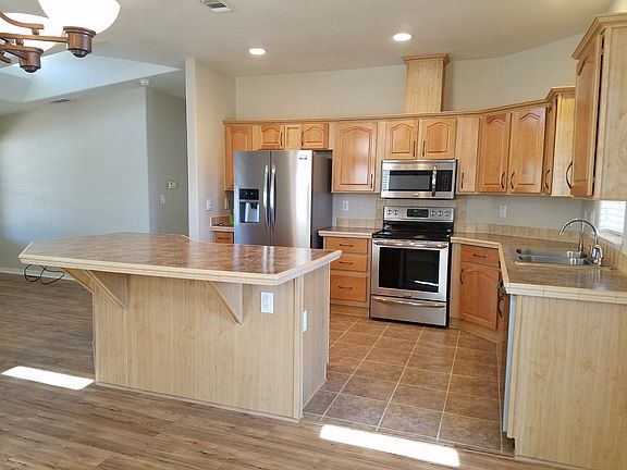 5th image of 1352 Hogan Dr