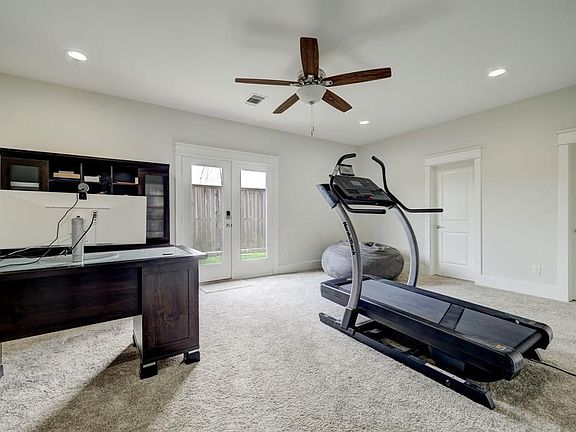 4th image of 4930 Edison Park Ln