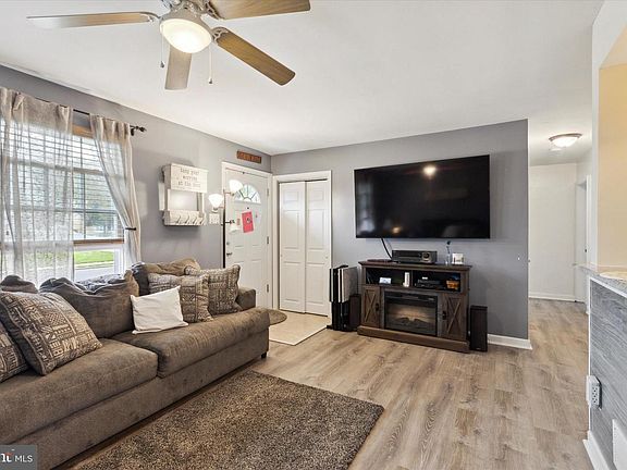 2nd image of 3013 Penn Valley Ave