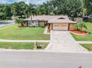 608 E Lakeshore Dr, Ocoee, FL 34761