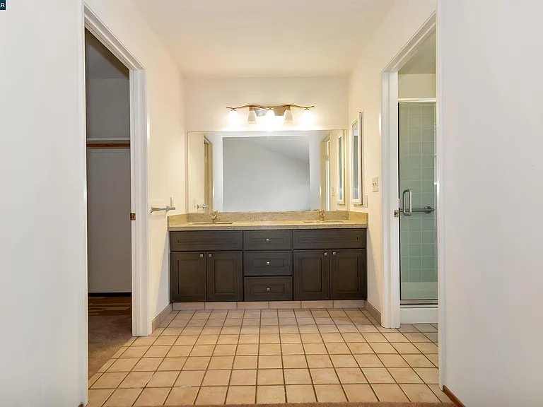 332 Downham Ct — Photo 13