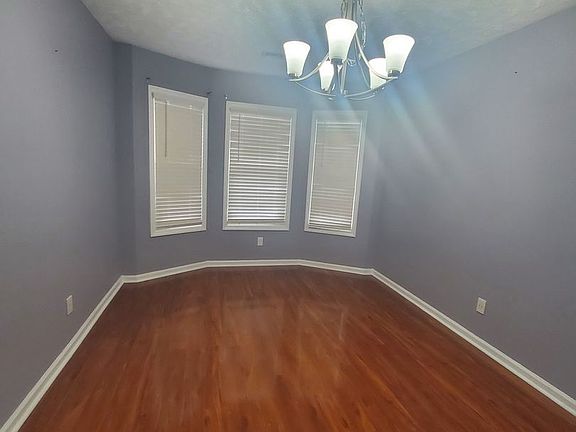 4th image of 5250 Old Railroad Way