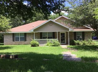 2200 Live Oak Cir, Bryan, TX 77807