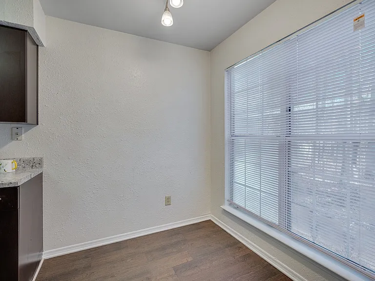 Trailwood Crossing Apartments — Photo 18