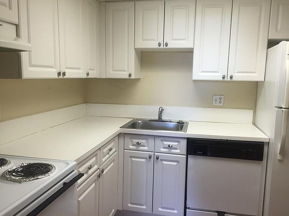5th image of 8309 SW 142nd Ave APT G209