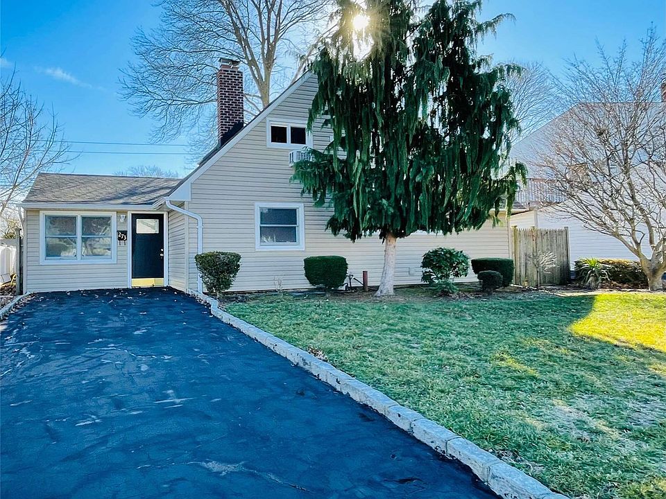 1st image of 273 Elm Drive S