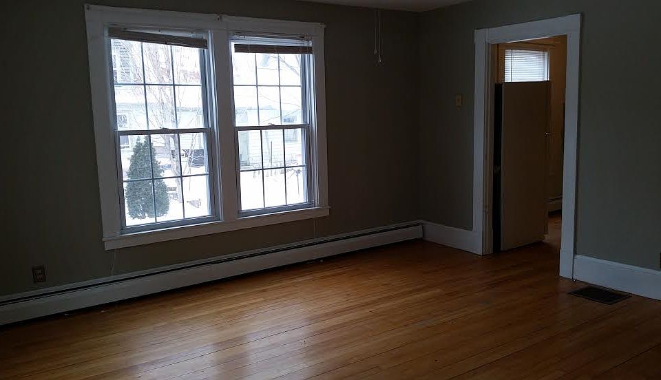 2nd image of 109 Water St