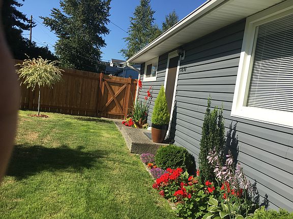 3rd image of 11856 1st Ave S