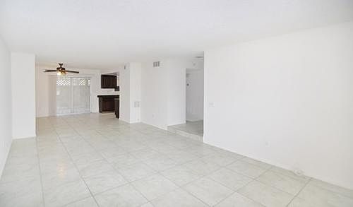 4th image of 3600 N Mountain Ave #11-B