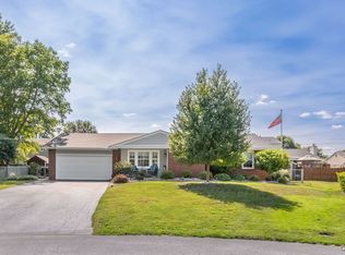 7597 Manor Ln, Liverpool, NY 13088