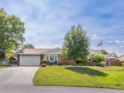 7597 Manor Ln, Liverpool, NY, 13088