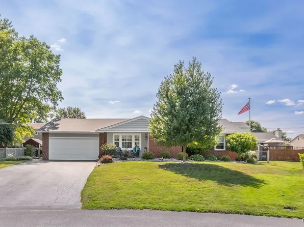 7597 Manor Ln, Liverpool, NY 13088