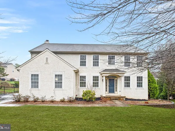 6 Killens Pond Ct, Newark, DE 19711