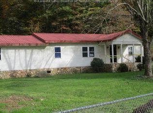 4800 Allens Fork Rd, Charleston, WV 25320