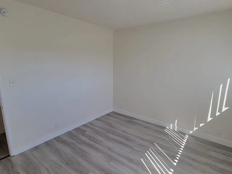 13129 OXNARD — Photo 4