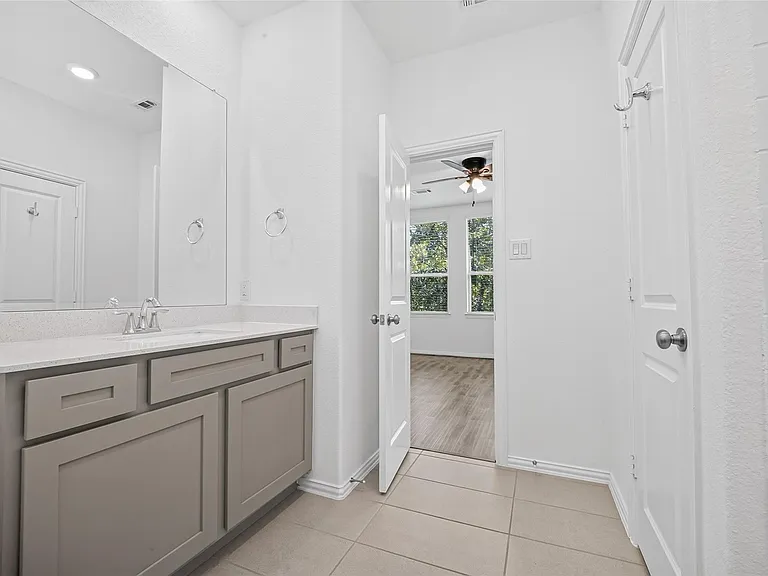 4743 Glen Isle Dr — Photo 35
