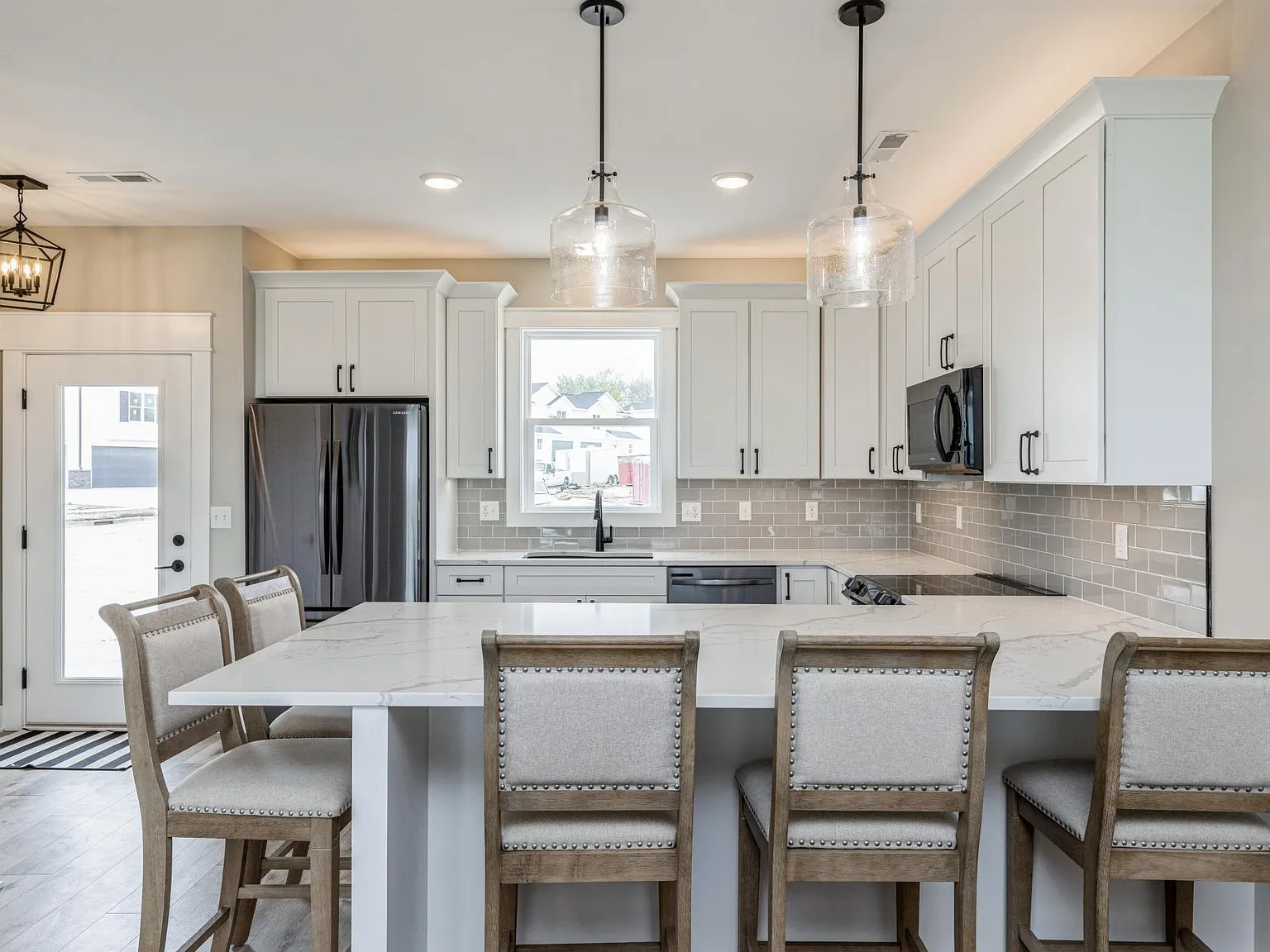 3 bed, 2.5 bath, 1447 sqft, $2,195 — Photo 4