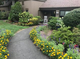 493 Heritage Vlg #A, Southbury, CT 06488