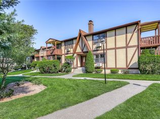 598 Sierra Vista Ln, Valley Cottage, NY 10989
