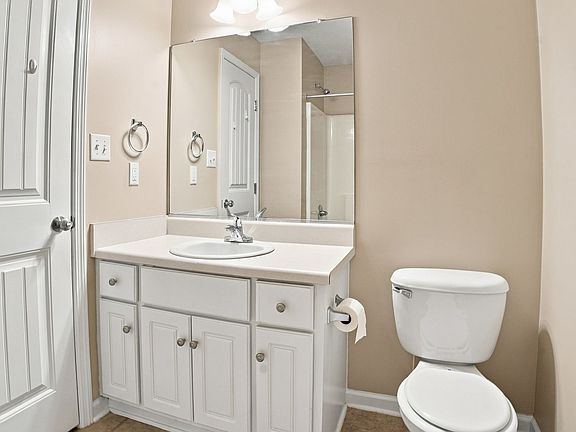 3rd image of 819 Whispering Willow Ct