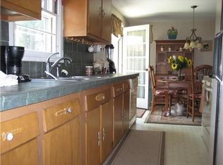 127 Beverly Rd, Riverside, RI 02915