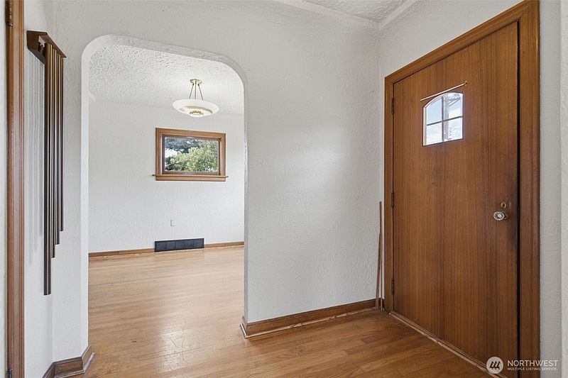 4th image of 712 S Union Avenue