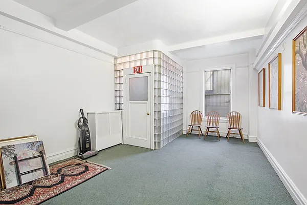 Sold by Compass | media 5