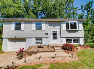 5906 Deer Trl, Godfrey, IL 62035