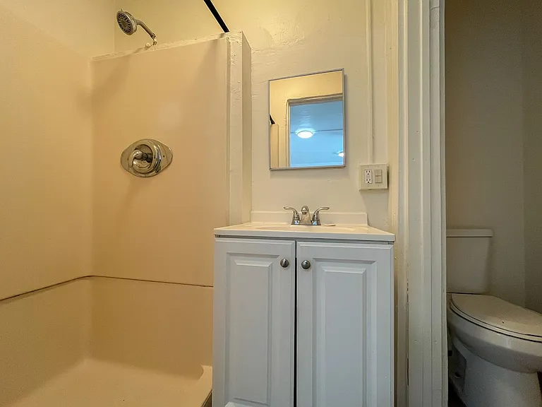 2694 James M. Wood Blvd — Photo 8
