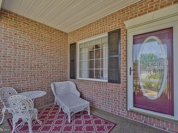 3rd image of 3013 Saratoga Dr