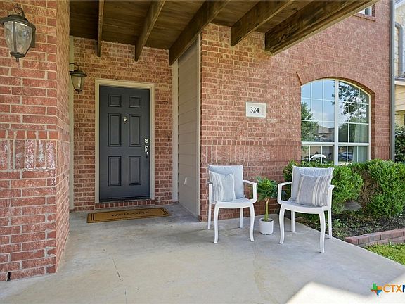 3rd image of 324 King Elder Ln