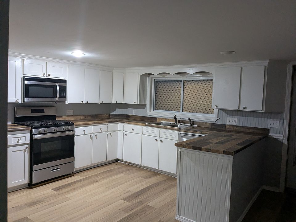 1st image of 202 Webster St #1