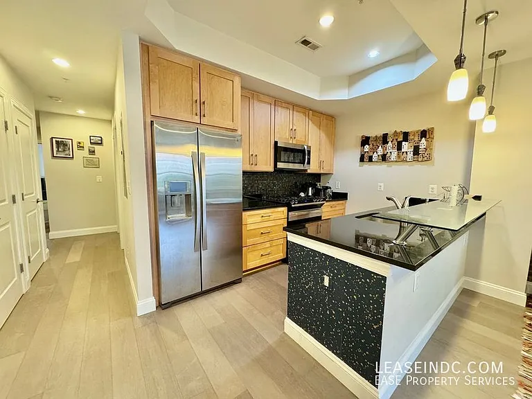 410 M St NW #2 — Photo 9