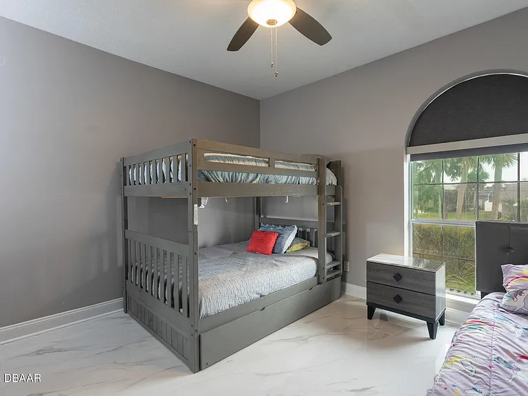 3548 N John Anderson Dr — Photo 31