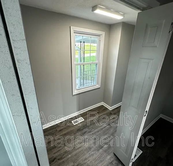 2208 Sanderson Rd — Photo 15