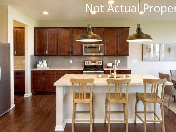 4th image of 3007 Prairie Knoll Dr