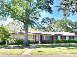 1208 Belle Chene Dr, Mobile, AL 36693