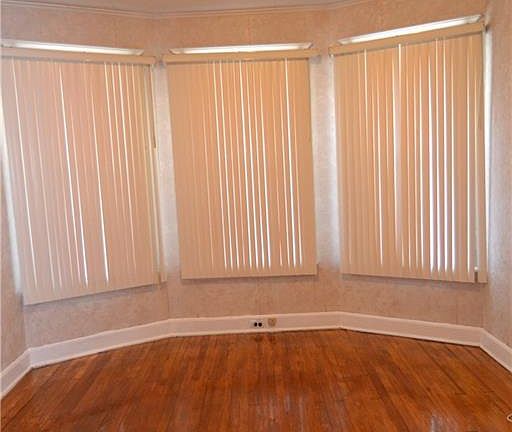 5th image of 166 Dewey St #1